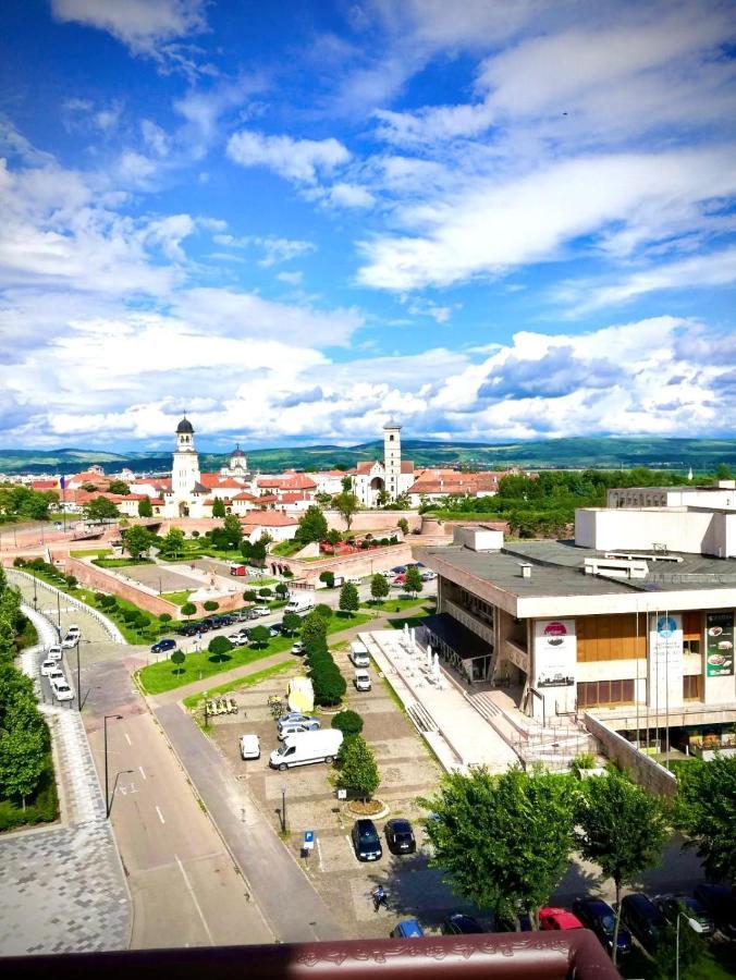 Midsummer Boulevard Lägenhet Alba Iulia Exteriör bild