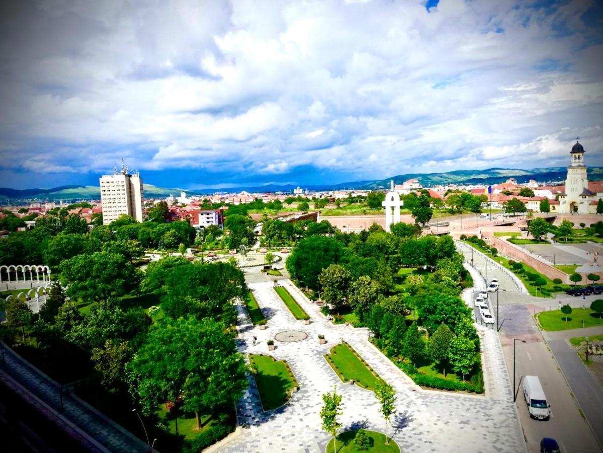 Midsummer Boulevard Lägenhet Alba Iulia Exteriör bild